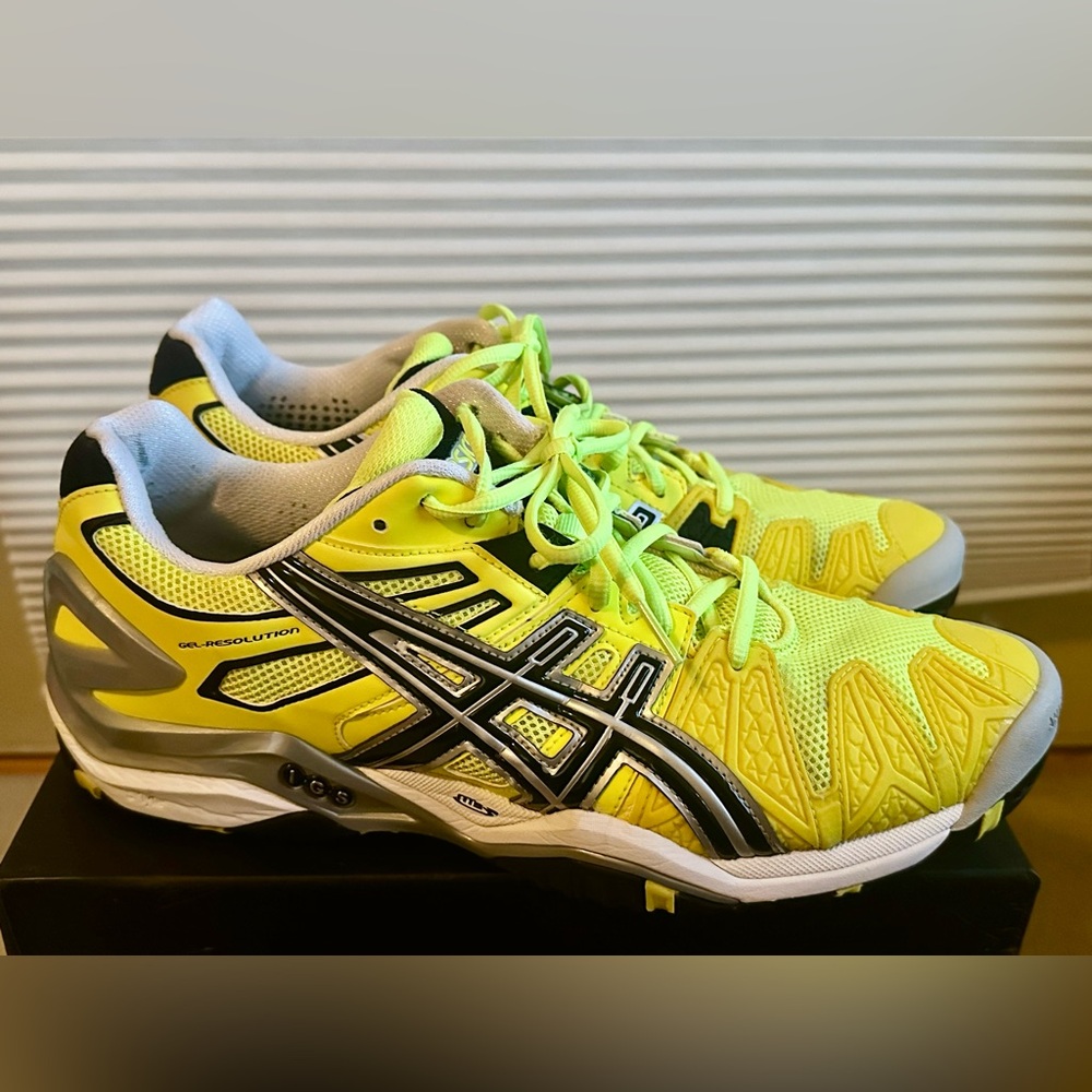 ASICS men’s Gel-Resolution Tennis Shoe - Vibrant Neon Yellow and Black Accents - Picture 2 of 9